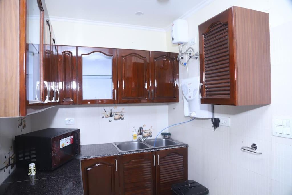 Divine India Service Apartment 3Bhk,B57 Sarita Vihar,Apollo Neu-Delhi Exterior foto