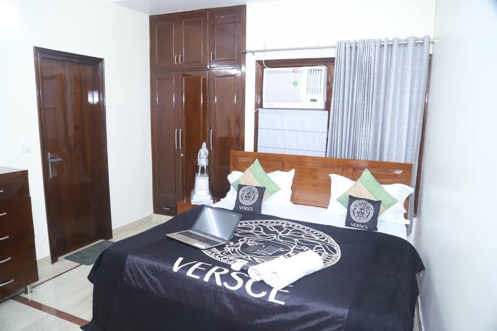 Divine India Service Apartment 3Bhk,B57 Sarita Vihar,Apollo Neu-Delhi Exterior foto