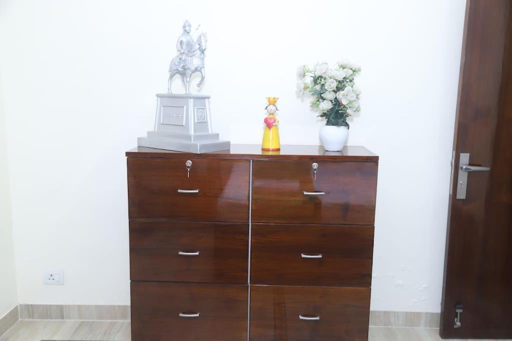 Divine India Service Apartment 3Bhk,B57 Sarita Vihar,Apollo Neu-Delhi Exterior foto