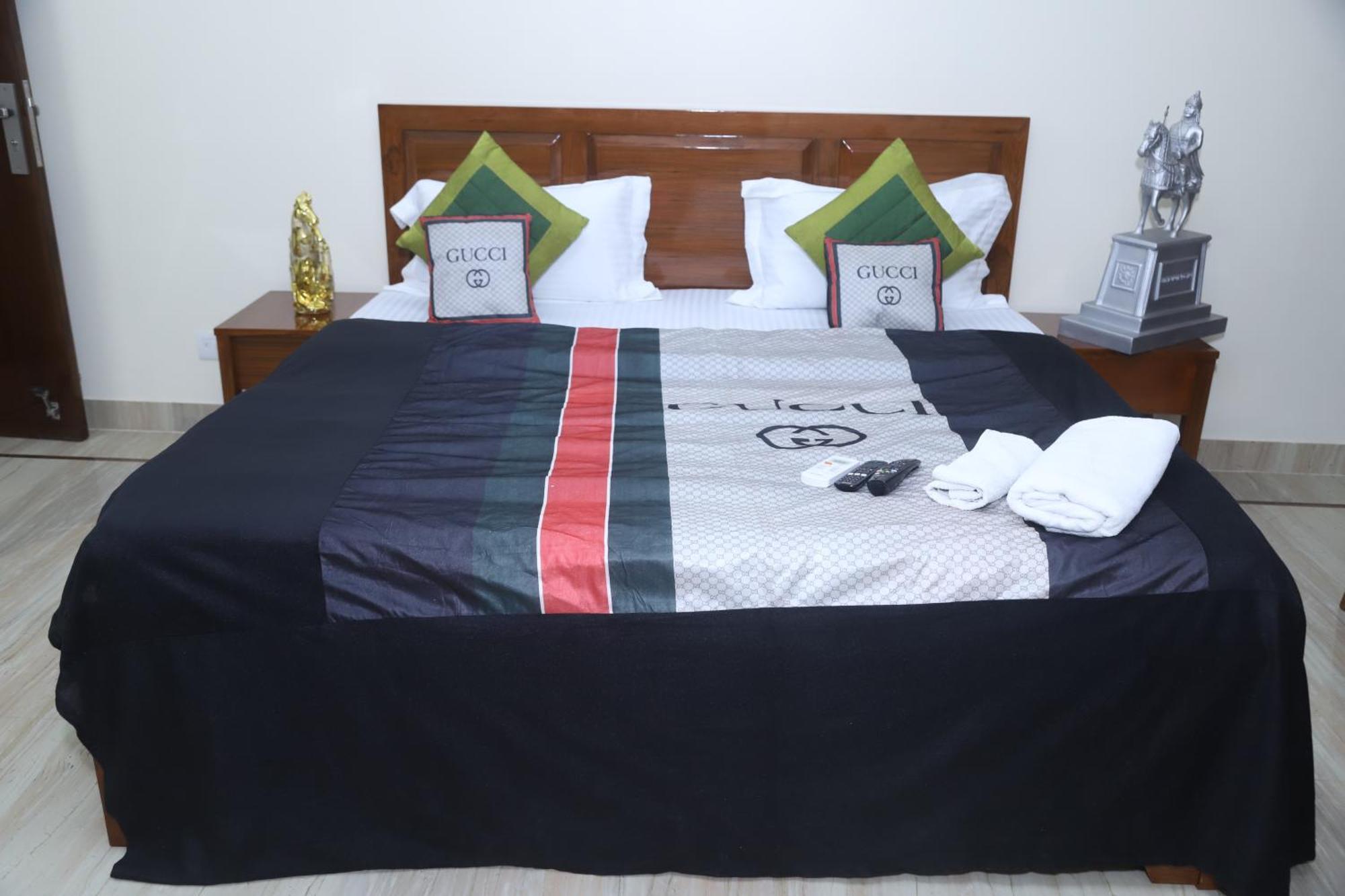 Divine India Service Apartment 3Bhk,B57 Sarita Vihar,Apollo Neu-Delhi Exterior foto
