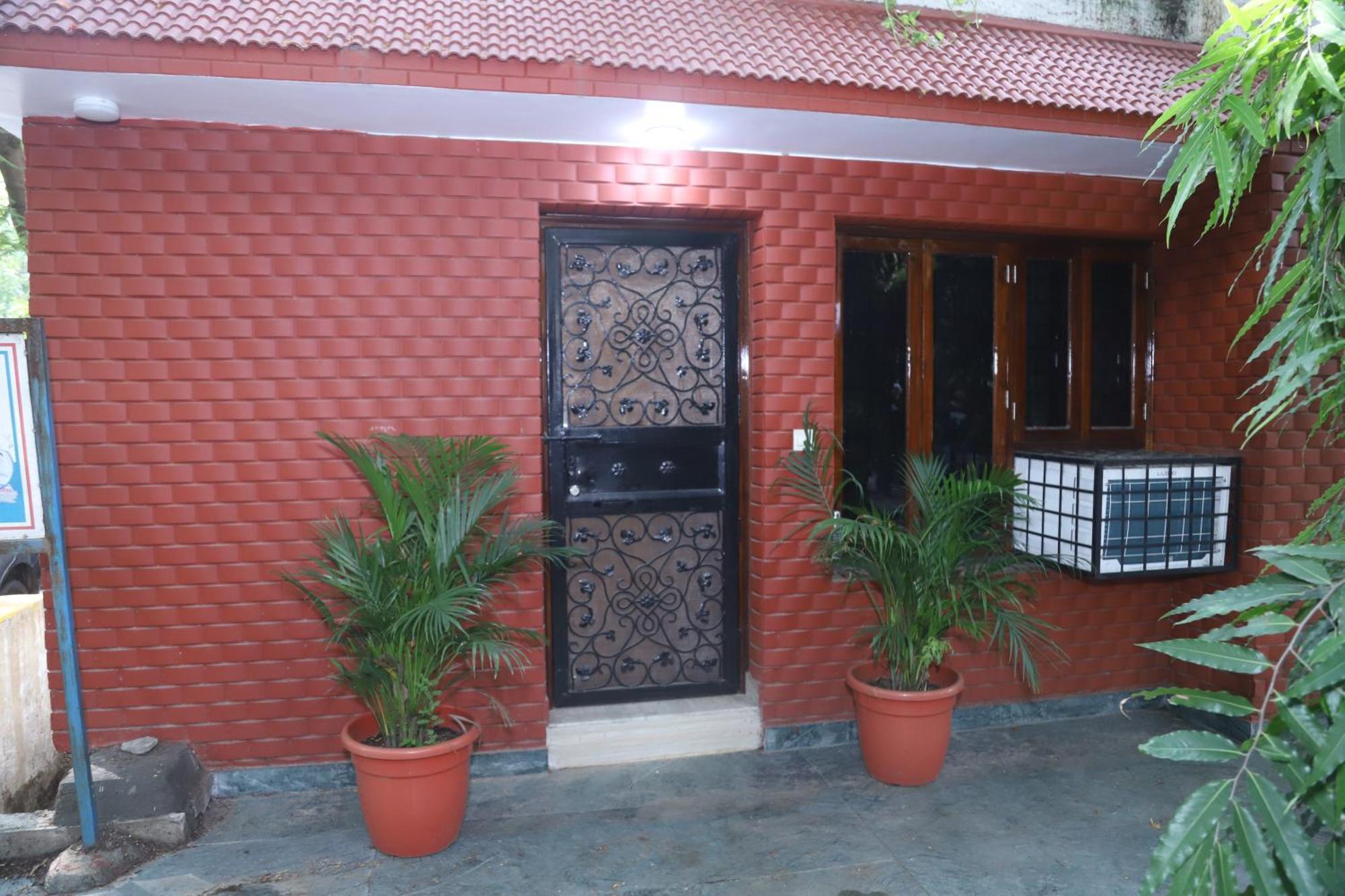 Divine India Service Apartment 3Bhk,B57 Sarita Vihar,Apollo Neu-Delhi Exterior foto